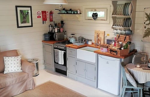 Great Witley Cabina | Cuttermoon Lodge - Escápese a un escape rural romántico