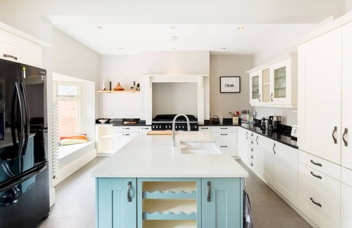 Kenilworth Casa | CV8 2GB 17 Stoneleigh Road, Kenilworth · Spacious 4Bed Home in Kenilworth with Parking | Pass The Keys