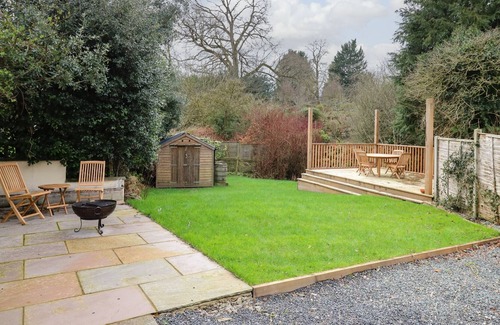 Glasbury Cabaña | CWMBACH COTTAGE, family friendly, with open fire in Glasbury