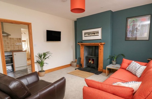 Glasbury Cabaña | CWMBACH COTTAGE, family friendly, with open fire in Glasbury