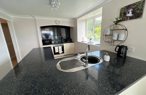 Cadoxton Casa | Cwmbach Cottages