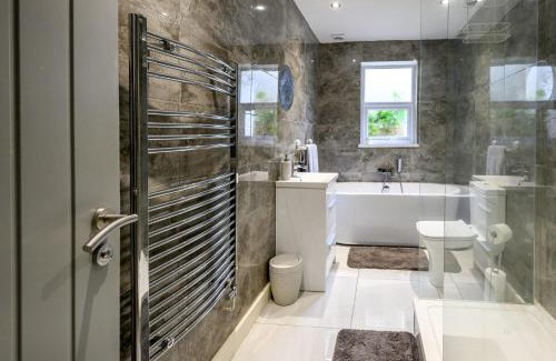 Treorchy Casa | Cwmparc Cottage Very Special Welsh Valley Home by STAE-Homes