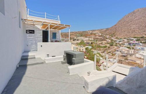 Megalochori Apartamento | Cycladic traditional house with view