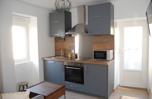 Miniac-Morvan Casa | cipreses cerca de st malo