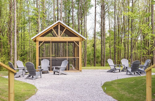 Belden Cabaña | Cypress - NEW Cottage in woods @ Moon Lake Farm - HOT TUB - LAKE - KAYAK - FISH