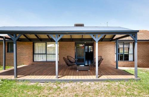 Melton West Casa | Cyprus Place