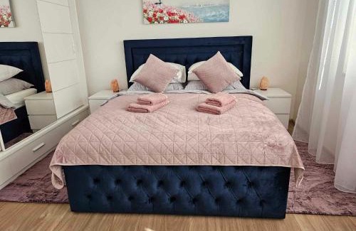 Hradec Kralove Apartamento | Dům se dvěma byty, zahrada, WiFi, Netflix a parkování zdarma, klidná část Hradce Králové