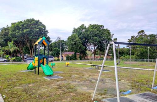 Ayer Molek Casa | D'Luna Homestay Melaka Fully Aircond