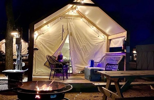 Sutherland Springs Casa | #D Son's Rio Cibolo - Glamping Cabin
