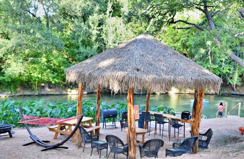 Sutherland Springs Casa | #D Son's Rio Cibolo - Glamping Cabin