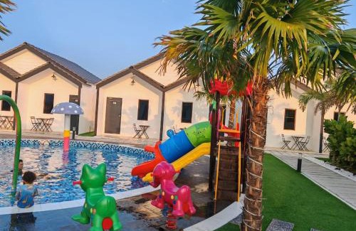 Kampung Surau Panjang Complejo | D'villa Indah Chalet Kuala Terengganu