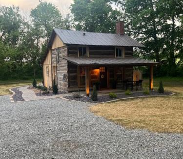 Wadesville Casa | DA Cabin