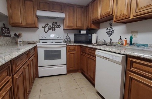 Destrehan Casa | Da Destrehan Den-10minutes f/the AIRPORT