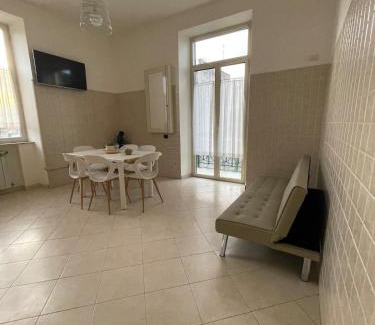 Zona XVI Torrenova Apartamento | Dadas guest house