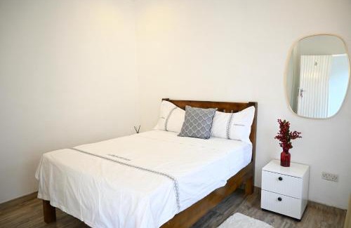 Midlands Cabina | Dade Residences