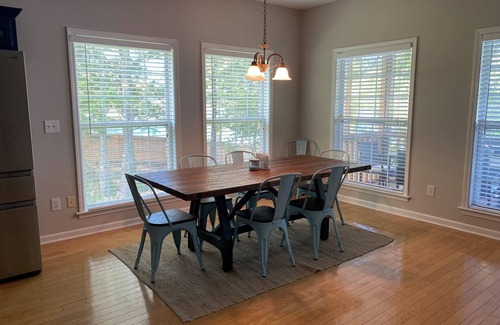 Dadeville Casa | Dadeville LAKEFRONT Family Retreat w/219ft of shoreline & private boat launch!