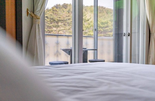 Suwon Casa | Daebudo Seonamujip Pension