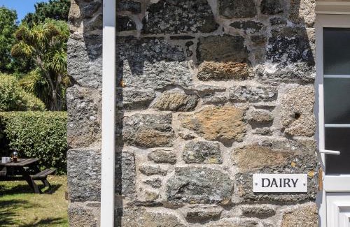 Mullion Casa | Dairy Cottage