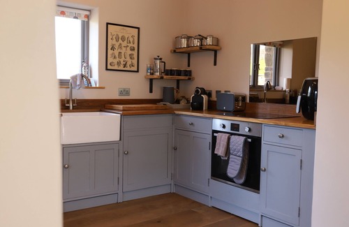 Govilon Casa | Dairy in the Black Mountains