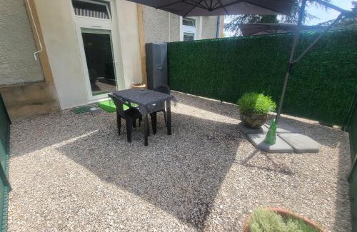 Irigny Apartamento | Daisy Champêtre #Terrasse #Clim #Parking