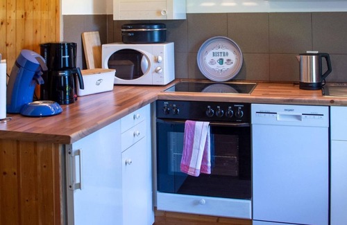 Bell Casa | Daisy house - holiday home, shower, toilet, 1 bedroom