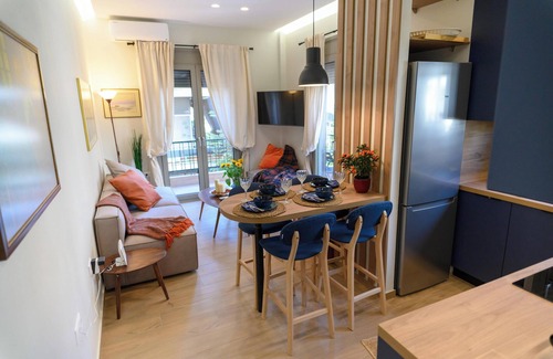 Petralona Apartamento | Daisy's Deluxe Athenian 2bedroom by MPS