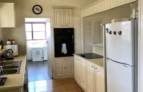 Bowman Farm Casa | Dam It Getaway- Homestead