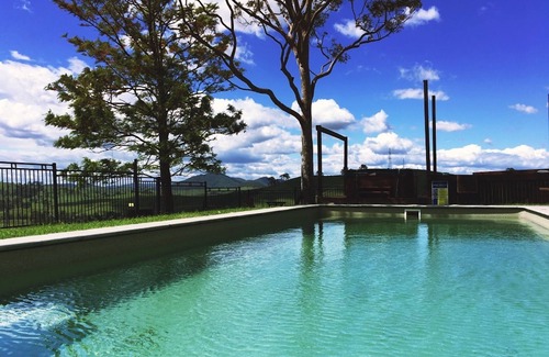 Bowman Farm Casa | Dam It Getaway- Homestead