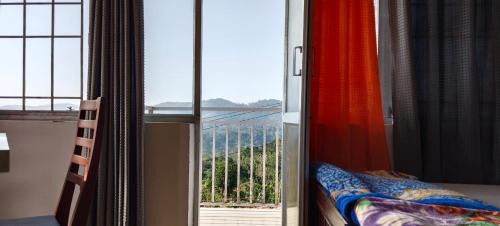 Malakkappara Casa | Dam Valley Home Stay Resort