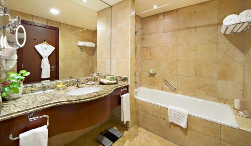 Jebel Dhanna Complejo | Danat Jebel Dhanna Resort