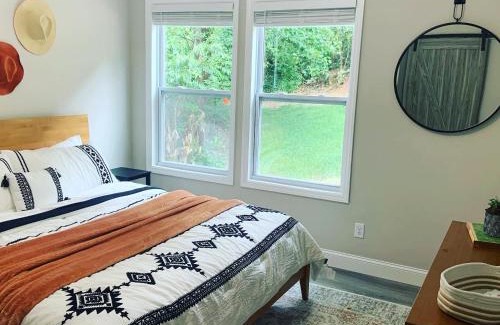 Black Mountain Casa | Dancing Bear Getaway Black Mountain