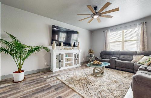 West San Antonio Casa | Dancing Wolf