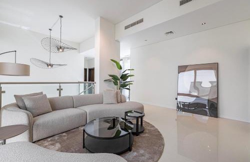 Dubai Villa | Daniels Golf Course 5BR Villa with Private Pool