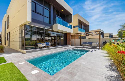 Dubai Villa | Daniels Golf Course 5BR Villa with Private Pool