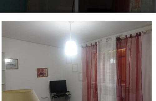 Bias Casa | Dans maison familiale loue Ch1 vintage rouge 2 pers, couple