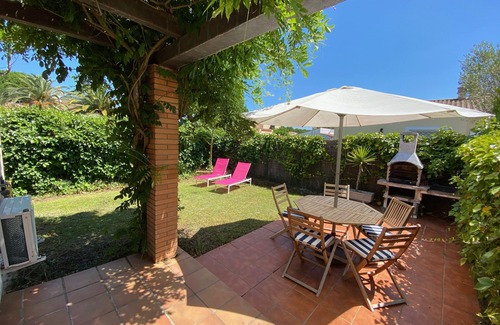 Mas Pinell Chalet De Esquí | Daró 2D 135 - Aire, Piscina, Sat TV