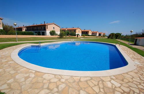 Mas Pinell Chalet De Esquí | Daró 3D 77 - Aire, a 200m de la playa, renovado y con piscina