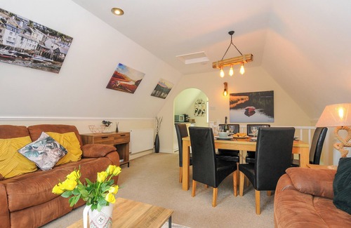 St. Ann's Chapel Cabaña | DART LODGE, pet friendly, character holiday cottage in Callington