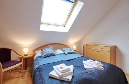 Lutzmannsburg Casa | DAS BURGENNEST, Bademantelgang zur Therme Lutzmannsburg, Garten, Parkplatz