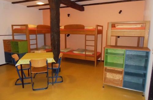 Apen Casa | Das Haus mit der roten Telefonzelle