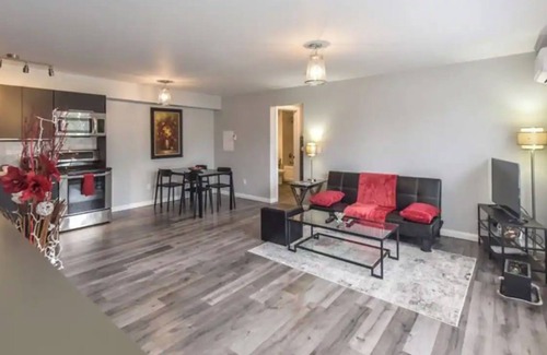 Orillia Apartamento | DaVel DeLuxe Sunsets