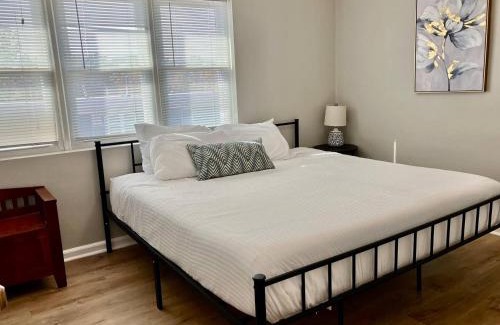 Joslyn Castle Apartamento | Davenport Dwellings-Two Bedroom Close to UNMC