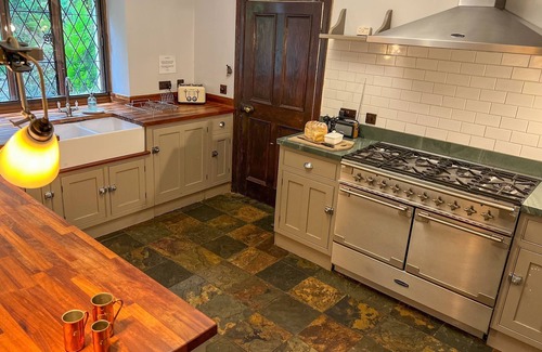 Patterdale Cabaña | Daweswood, Patterdale - a cottage that sleeps 10 guests in 5 bedrooms