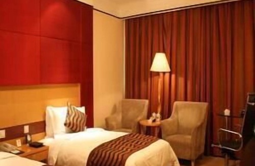 Jiefang District Hotel | Days Hotel & Suites by Wyndham Jiaozuo