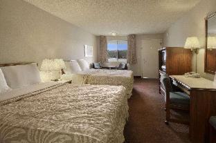 Auburn Hotel | Days Inn by Wyndham Auburn