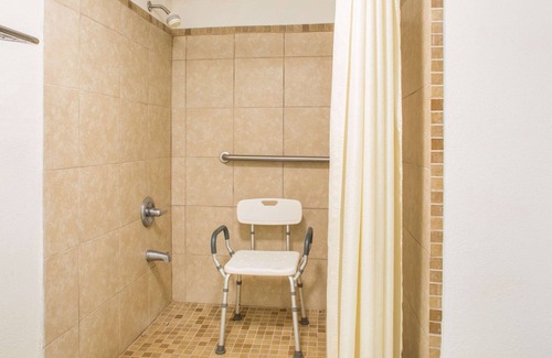 Blytheville Hotel | Days Inn by Wyndham Blytheville