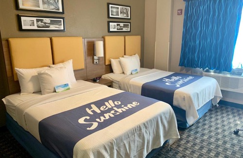 Borough Park Hotel | Days Inn by Wyndham Brooklyn Borough Park