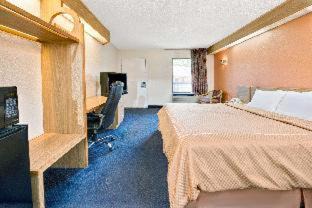 Paw Creek Hotel | Days Inn by Wyndham Charlotte Northlake