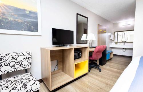 Huber Heights Hotel | Days Inn by Wyndham Dayton Huber Heights Northeast