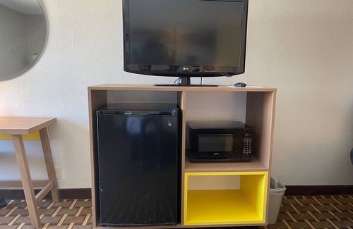 Cape Fear Hotel | Days Inn by Wyndham Fayetteville-South/I-95 Exit 49